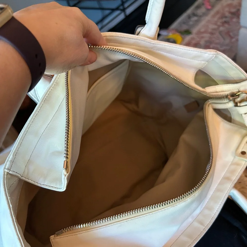 Chloe Eclipse Cream-colored Commuter Tote, Vintage - Picture 13 of 15